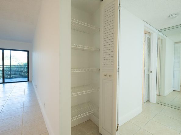 9233 SW 8 Street 222, Boca Raton FL 33428