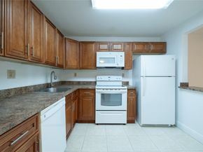 9233 SW 8 Street 222, Boca Raton FL 33428