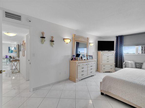 1401 S Ocean Dr 701, Hollywood FL 33019