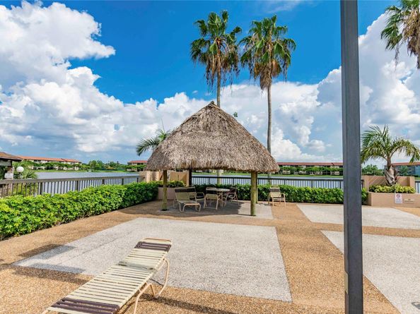 12950 SW 7th Ct 210A, Pembroke Pines FL 33027