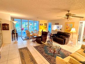 106 Half Moon Circle B1, Hypoluxo FL 33462