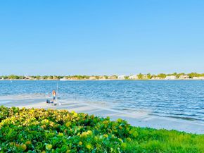 106 Half Moon Circle B1, Hypoluxo FL 33462