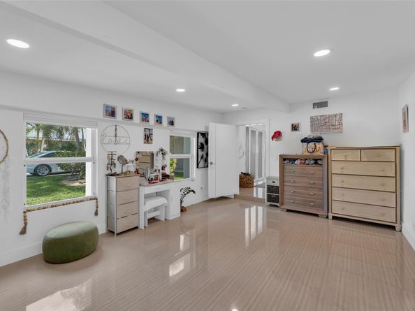 2642 Barbara Dr, Fort Lauderdale FL 33316