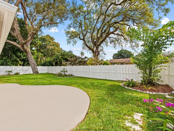 2660 SW 16th St, Fort Lauderdale FL 33312