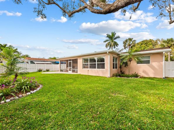 2660 SW 16th St, Fort Lauderdale FL 33312