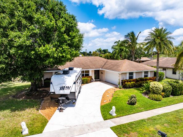 124 Rivera Avenue, Royal Palm Beach FL 33411