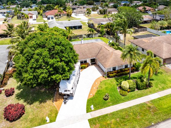 124 Rivera Avenue, Royal Palm Beach FL 33411
