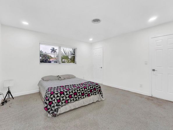 5921 NE 15th Ave, Fort Lauderdale FL 33334