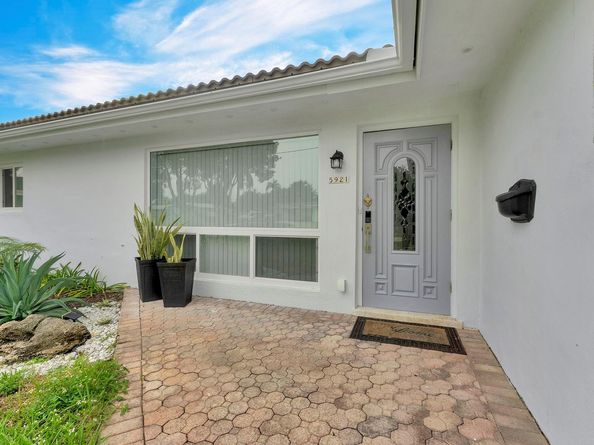 5921 NE 15th Ave, Fort Lauderdale FL 33334