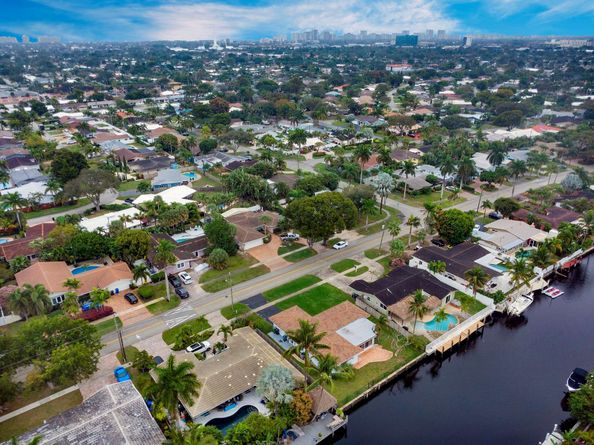 5921 NE 15th Ave, Fort Lauderdale FL 33334