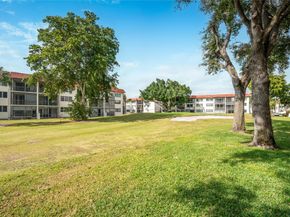 811 S Hollybrook Dr 301, Pembroke Pines FL 33025