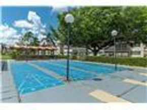 811 S Hollybrook Dr 301, Pembroke Pines FL 33025