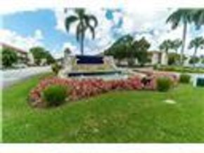 811 S Hollybrook Dr 301, Pembroke Pines FL 33025