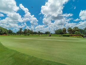 811 S Hollybrook Dr 301, Pembroke Pines FL 33025