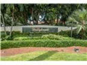 811 S Hollybrook Dr 301, Pembroke Pines FL 33025