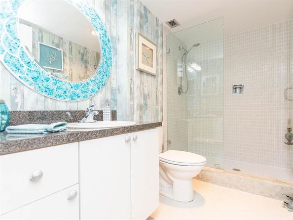 1147 Hillsboro Mile 209, Hillsboro Beach FL 33062