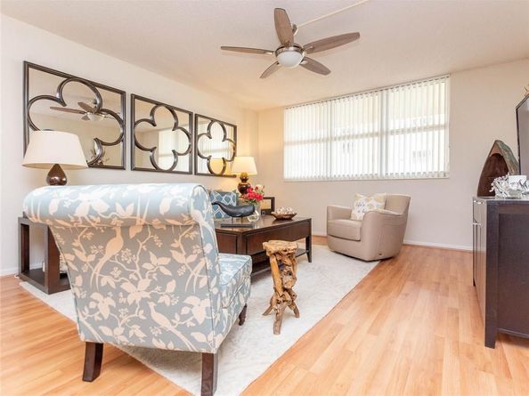 1147 Hillsboro Mile 209, Hillsboro Beach FL 33062