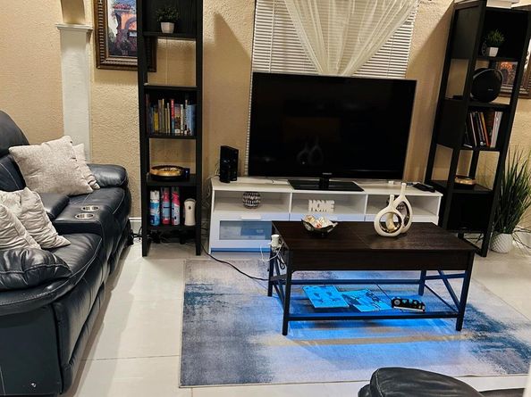 833 Briggs Street Street, West Palm Beach FL 33405