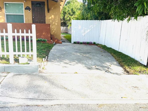 833 Briggs Street Street, West Palm Beach FL 33405