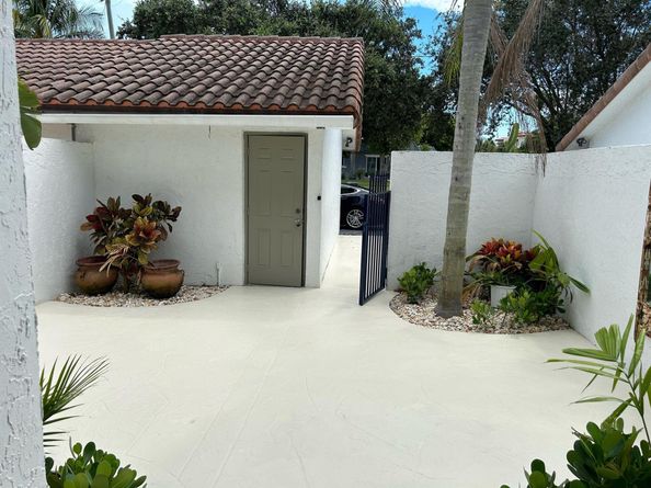 609 NE 19th Avenue, Deerfield Beach FL 33441