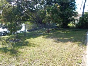 8674 SW 50th St, Cooper City FL 33328