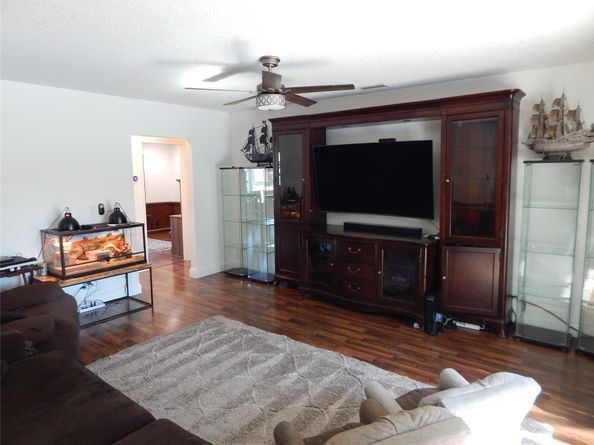 8674 SW 50th St, Cooper City FL 33328