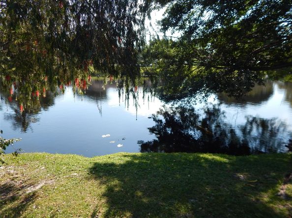 8674 SW 50th St, Cooper City FL 33328