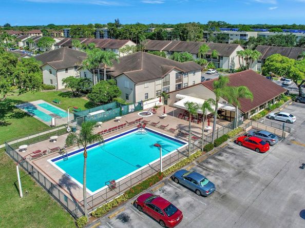 7650 Tahiti Lane 102, Lake Worth FL 33467