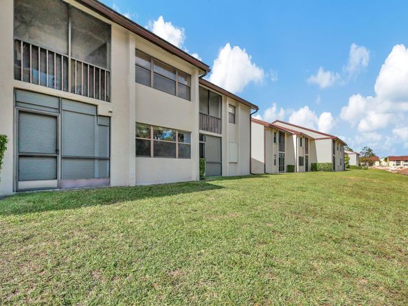 7650 Tahiti Lane 102, Lake Worth FL 33467