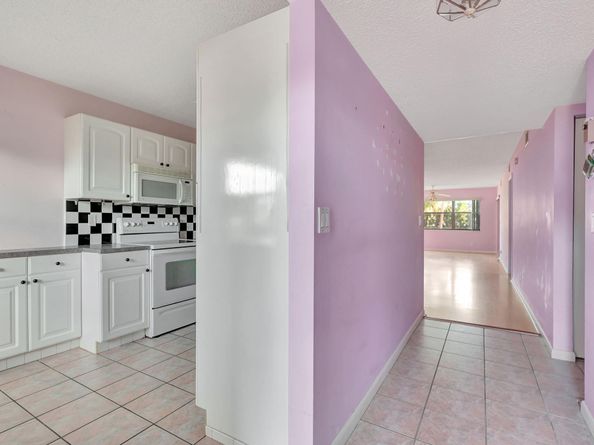 7650 Tahiti Lane 102, Lake Worth FL 33467
