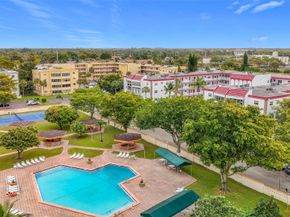 4270 NW 40th St 205, Lauderdale Lakes FL 33319