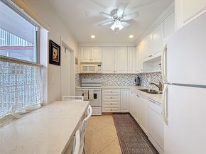 4270 NW 40th St 205, Lauderdale Lakes FL 33319