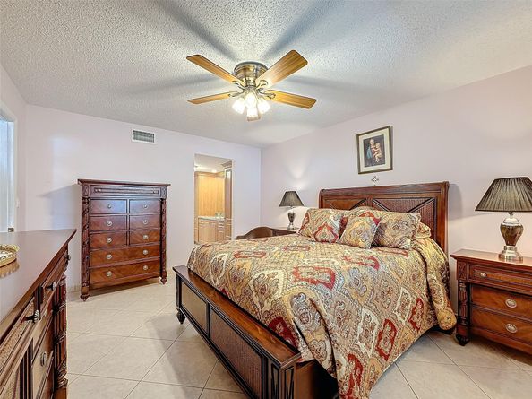 4270 NW 40th St 205, Lauderdale Lakes FL 33319