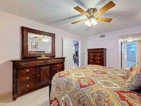 4270 NW 40th St 205, Lauderdale Lakes FL 33319