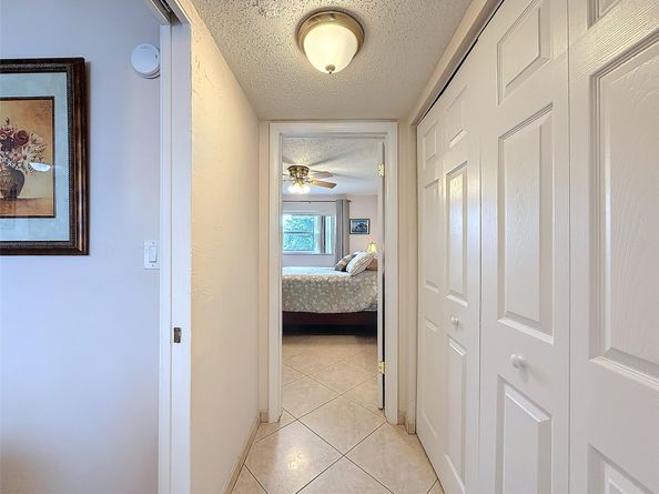 4270 NW 40th St 205, Lauderdale Lakes FL 33319