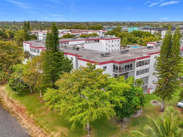 4270 NW 40th St 205, Lauderdale Lakes FL 33319