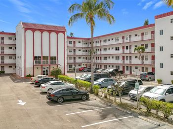 4270 NW 40th St