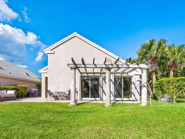 9023 Baybury Lane, West Palm Beach FL 33411
