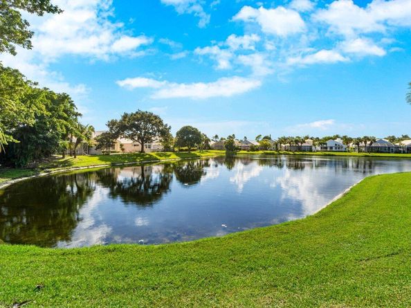 9023 Baybury Lane, West Palm Beach FL 33411