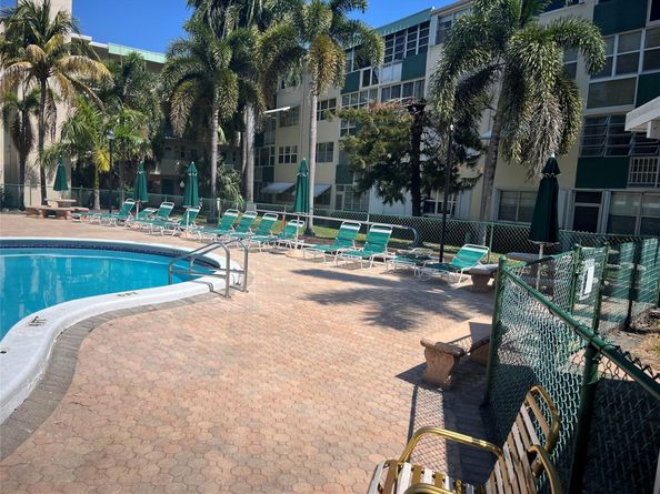 1333 E Hallandale Beach Blvd 401, Hallandale Beach FL 33009