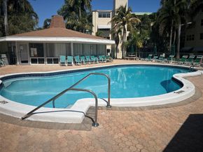 1333 E Hallandale Beach Blvd 401, Hallandale Beach FL 33009