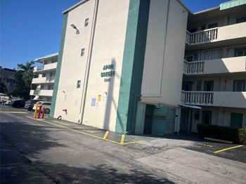 1333 E Hallandale Beach Blvd