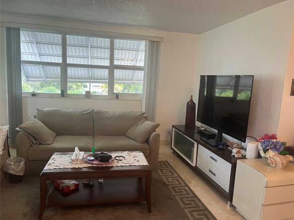1333 E Hallandale Beach Blvd 401, Hallandale Beach FL 33009