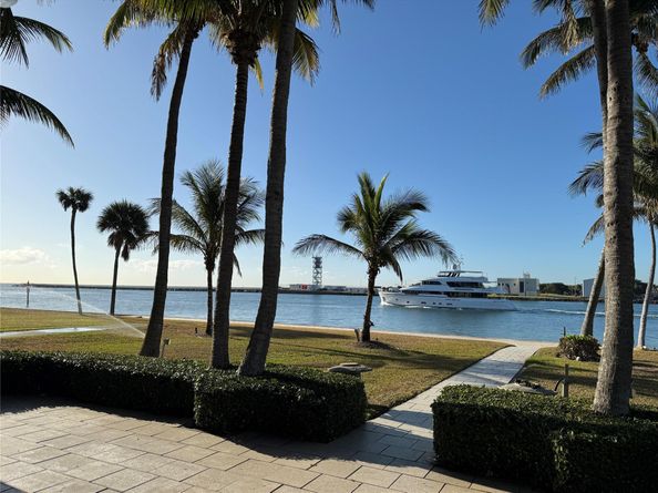 2608 Inlet Dr, Fort Lauderdale FL 33316