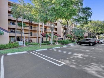 450 Egret Circle