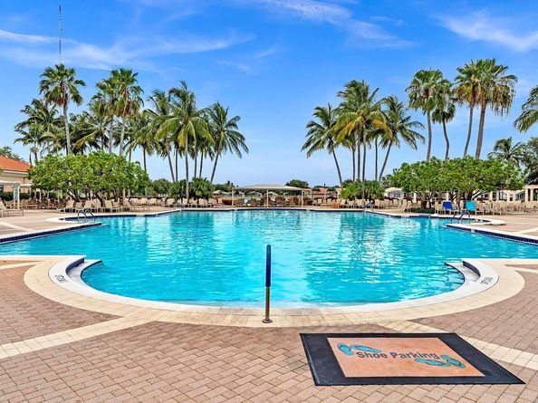 9989 Torino Drive, Lake Worth FL 33467