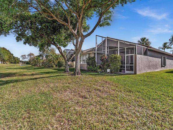 9989 Torino Drive, Lake Worth FL 33467