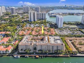 3001 NE 185th St 111, Aventura FL 33180