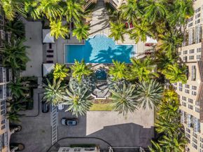 3001 NE 185th St 111, Aventura FL 33180