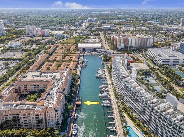 3001 NE 185th St 111, Aventura FL 33180